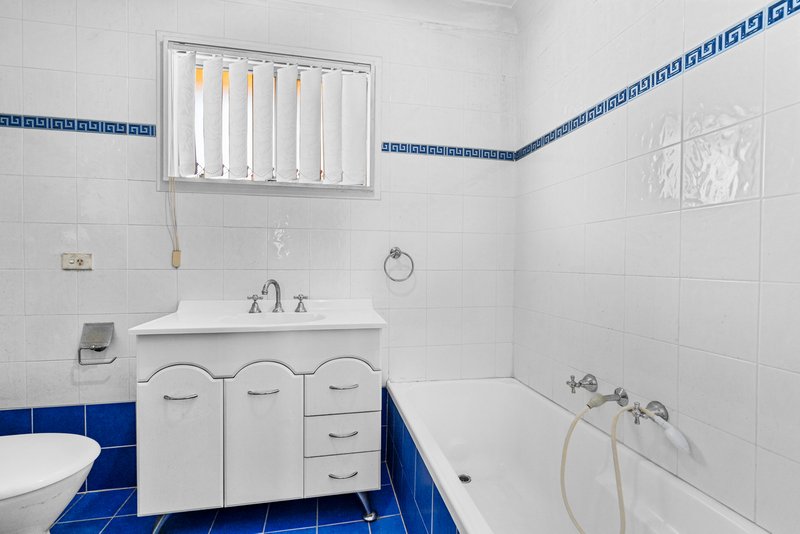 Photo - 13/90 Chester Road, Ingleburn NSW 2565 - Image 8