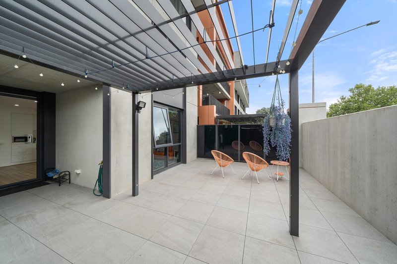 Photo - 13/90 Lowanna Street, Braddon ACT 2612 - Image 17