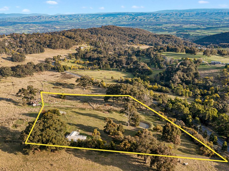 1392 Ghin Ghin Road, Highlands VIC 3660