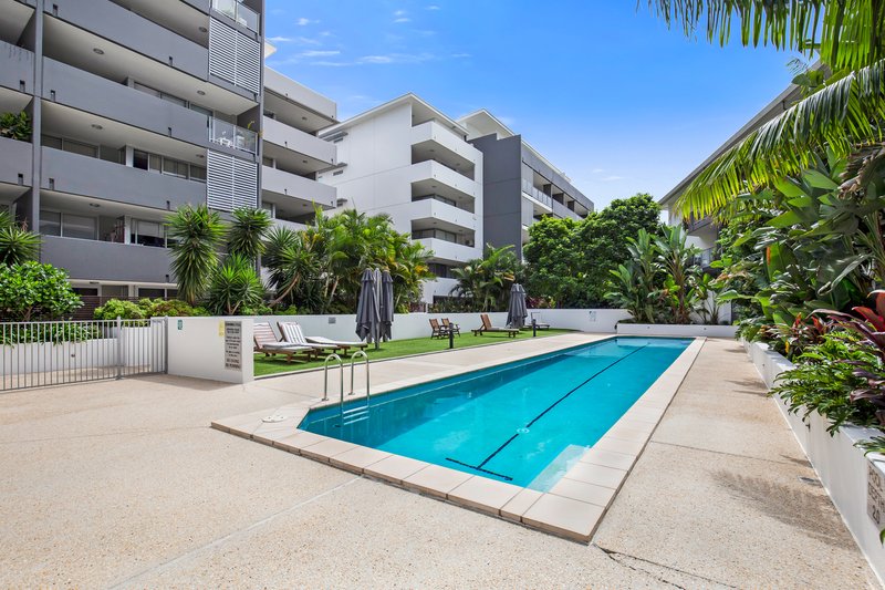 Photo - 13/95 Clarence Road, Indooroopilly QLD 4068 - Image 3