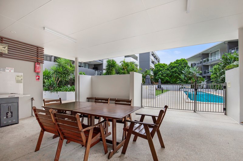 Photo - 13/95 Clarence Road, Indooroopilly QLD 4068 - Image 6