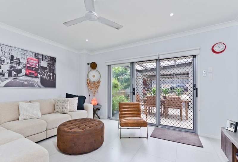 Photo - 1/397 Trouts Road, Chermside West QLD 4032 - Image 3