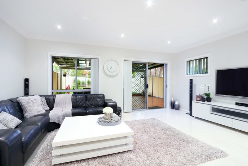 Photo - 13a Barry Avenue, Mortdale NSW 2223 - Image 5