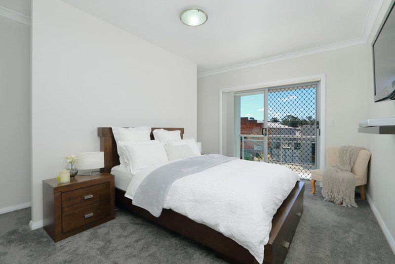 Photo - 13a Barry Avenue, Mortdale NSW 2223 - Image 7