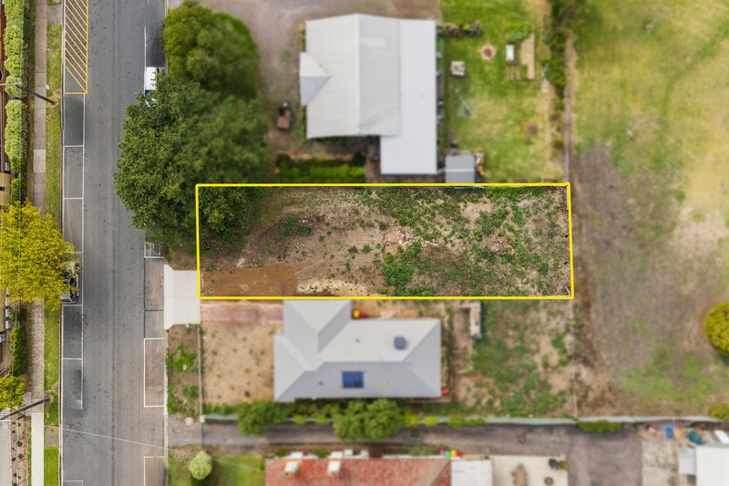 Photo - 13A Dimora Avenue, Camperdown VIC 3260 - Image 2
