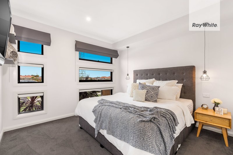 Photo - 13a Garth Place, Epping VIC 3076 - Image 2