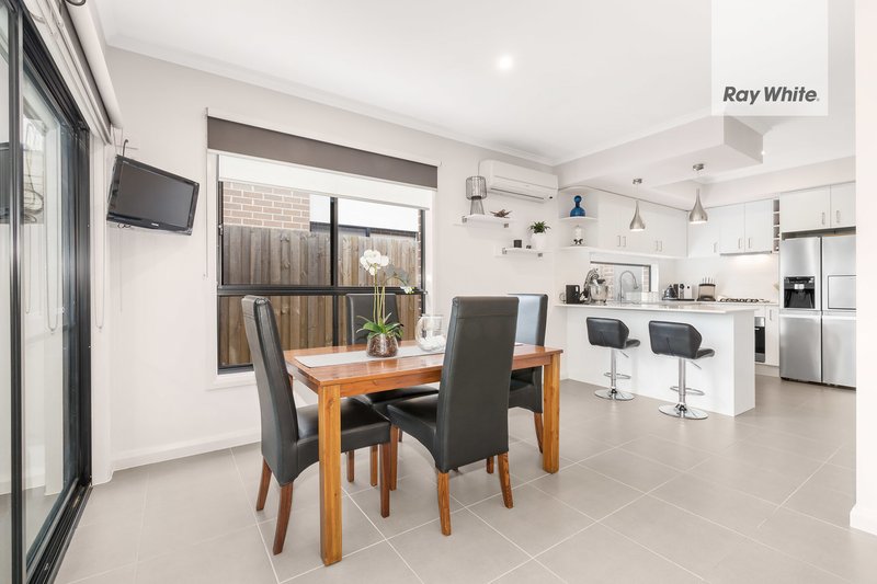 Photo - 13a Garth Place, Epping VIC 3076 - Image 9