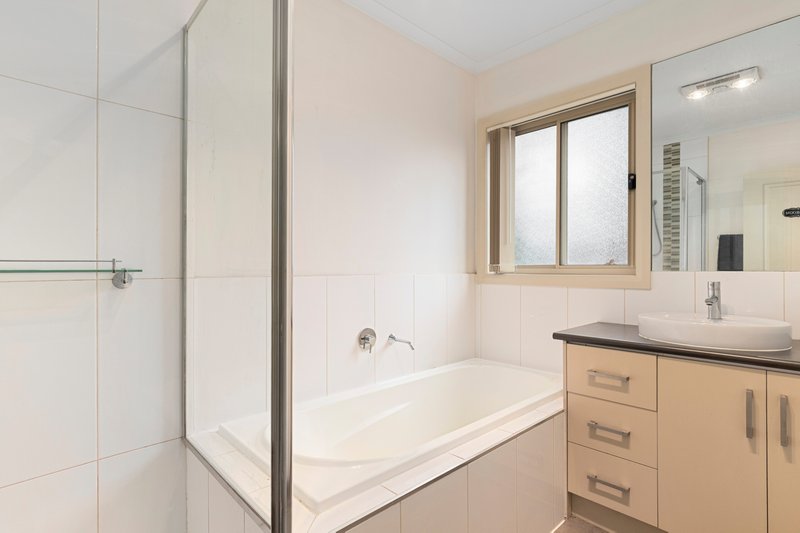Photo - 13a Harry Street, Cranbourne VIC 3977 - Image 5