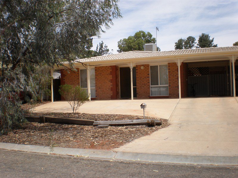 13A Kennebery Cres , Roxby Downs SA 5725