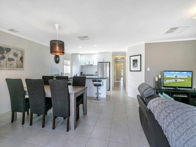 Photo - 13a Mckay Avenue, Windsor Gardens SA 5087 - Image 2