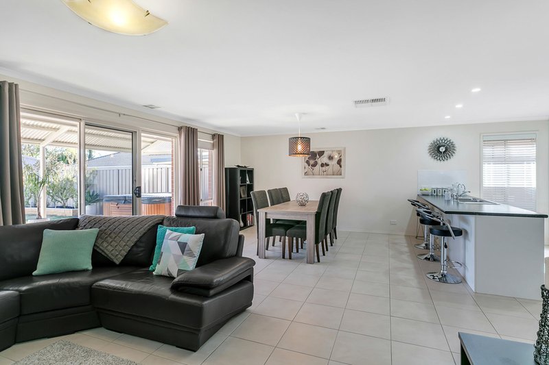 Photo - 13A Mckay Avenue, Windsor Gardens SA 5087 - Image 6