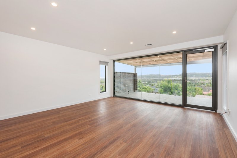 Photo - 13a Monteith Crescent, Endeavour Hills VIC 3802 - Image 5