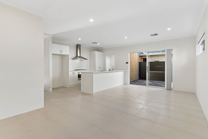 Photo - 13A Oakland Avenue, Cloverdale WA 6105 - Image 1