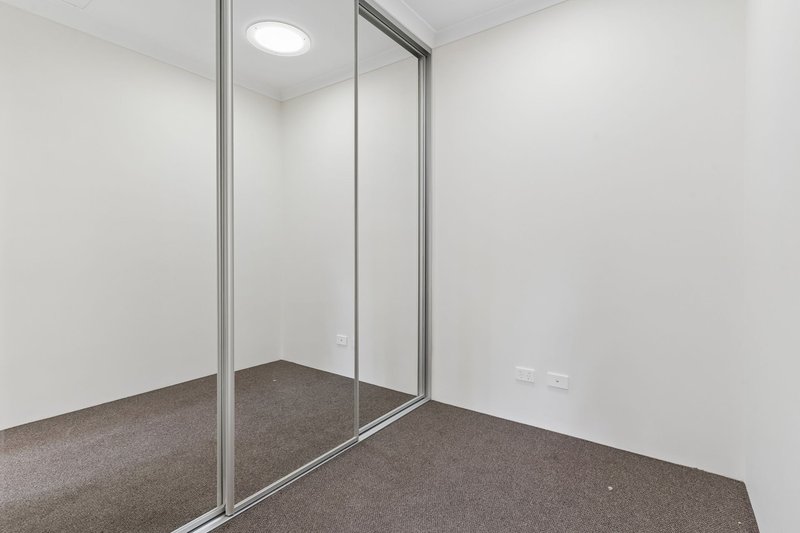 Photo - 13A Oakland Avenue, Cloverdale WA 6105 - Image 8