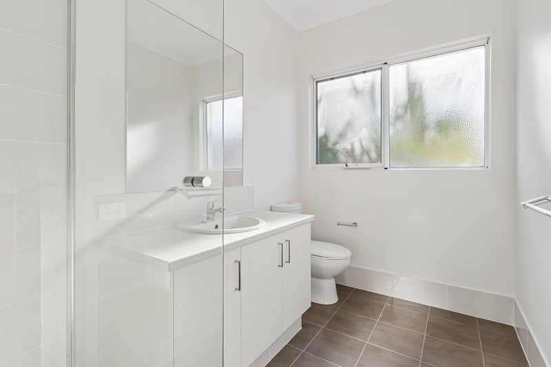 Photo - 13A Oakland Avenue, Cloverdale WA 6105 - Image 12