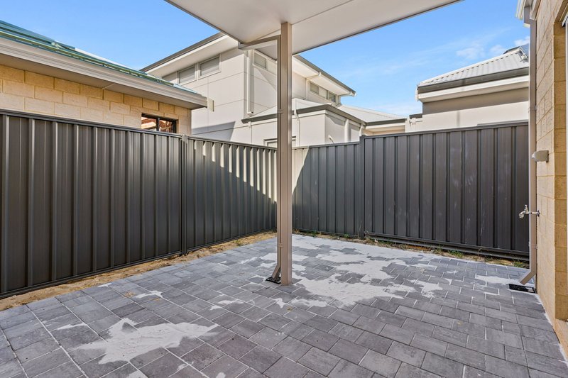 Photo - 13A Oakland Avenue, Cloverdale WA 6105 - Image 14