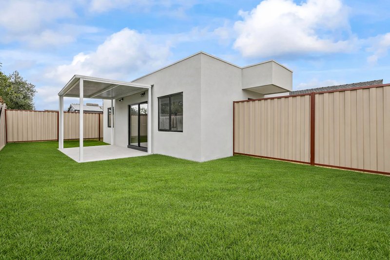 Photo - 13A Pyalong Crescent, Dallas VIC 3047 - Image 9