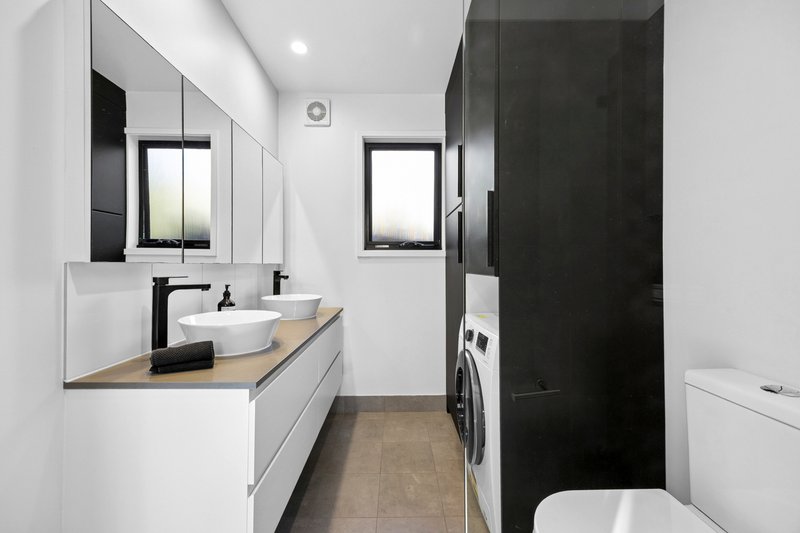 Photo - 13A Sydney Road, Warriewood NSW 2102 - Image 7