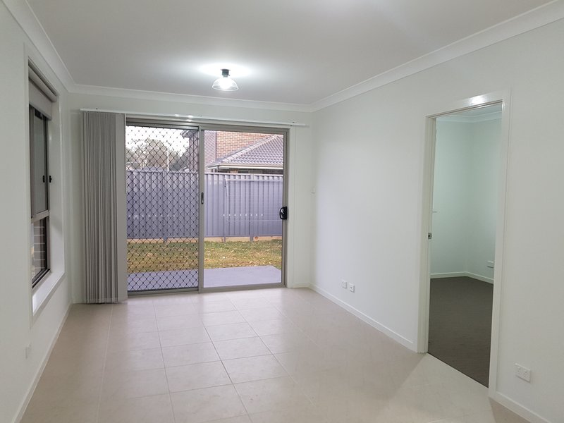 Photo - 13A Weaver Road, Edmondson Park NSW 2174 - Image 4