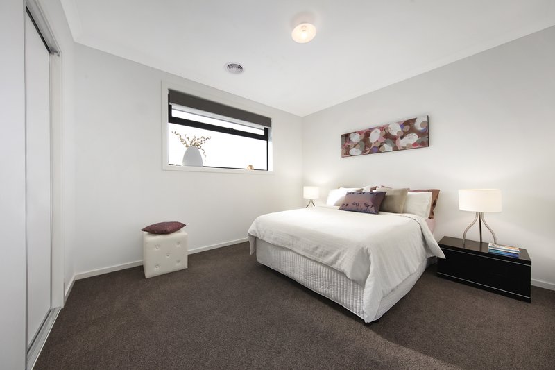 Photo - 13B Claronga Street, Bentleigh East VIC 3165 - Image 10