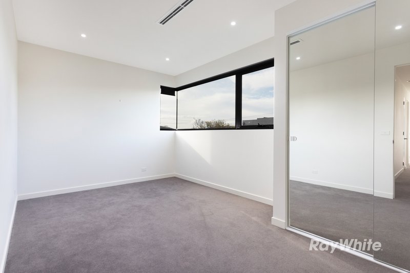Photo - 13b Malane Street, Bentleigh East VIC 3165 - Image 4