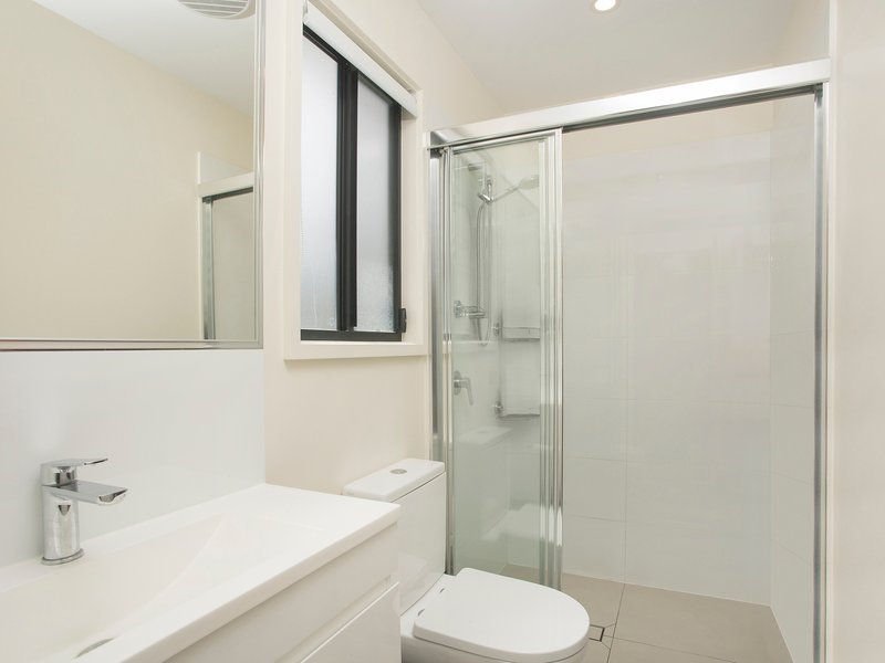 Photo - 13B Mattocks Road, Burleigh Waters QLD 4220 - Image 5