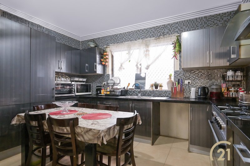 Photo - 14 - 14a Benelong Avenue, Smithfield NSW 2164 - Image 5