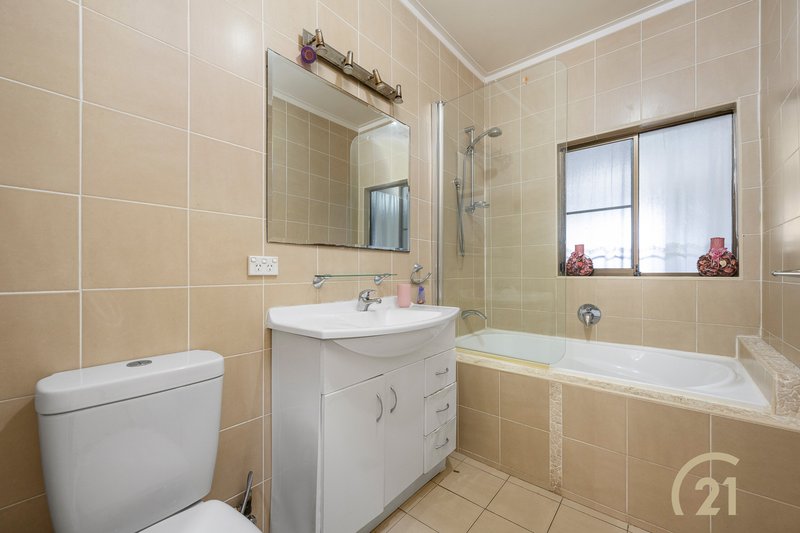 Photo - 14 - 14a Benelong Avenue, Smithfield NSW 2164 - Image 9