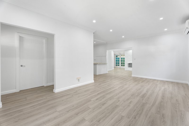 Photo - 14 & 14a Dent Street, Jamisontown NSW 2750 - Image 3