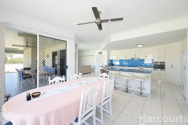 Photo - 14-16 Barr Place, Ningi QLD 4511 - Image 11