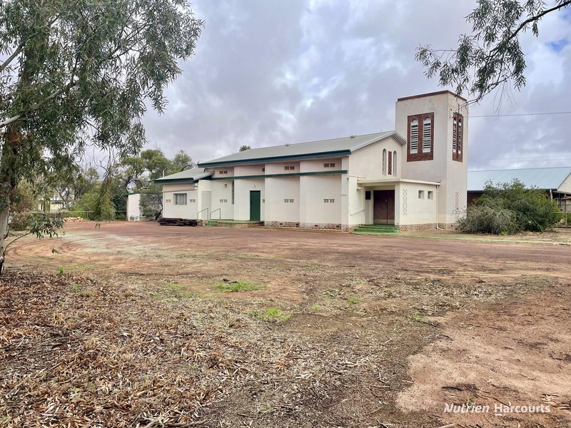 Photo - 14 - 16 Caulfield Road, Morawa WA 6623 - Image 7