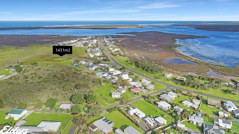 Photo - 14-16 Foreshore Road, Mcloughlins Beach VIC 3874 - Image 2
