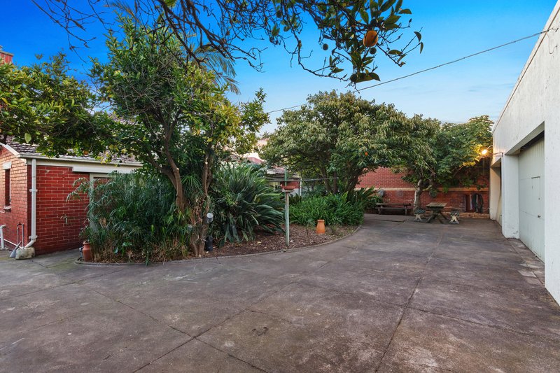 Photo - 14-16 Palmerston Grove, Oakleigh VIC 3166 - Image 9