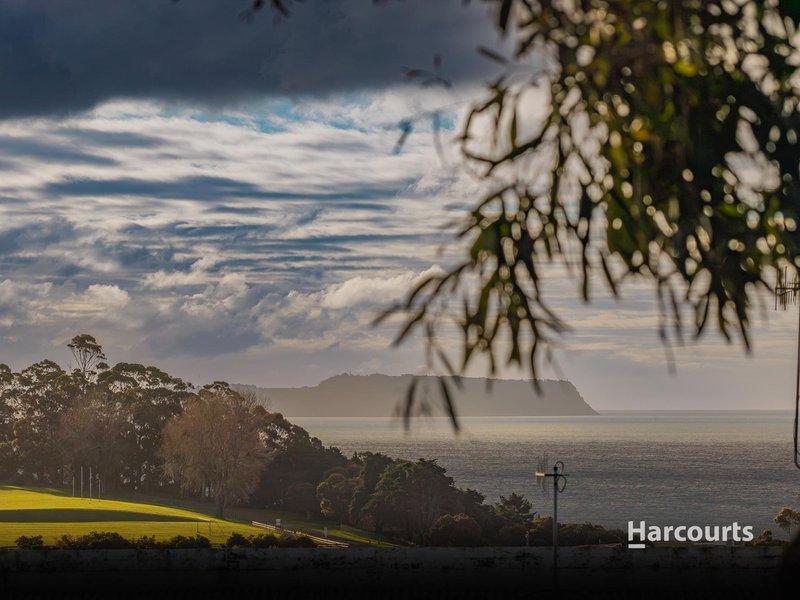 Photo - 14-16 Richardson Crescent, Park Grove TAS 7320 - Image 4
