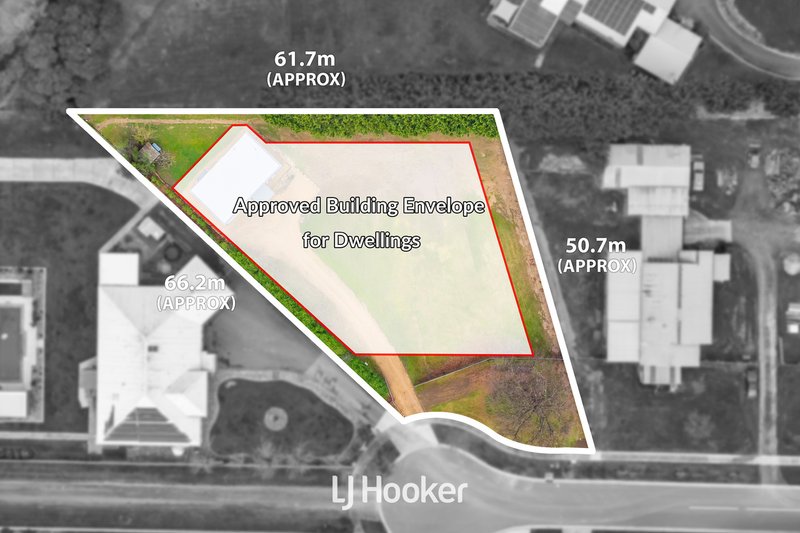 Photo - 14-16 Rockleigh Park Road, Narre Warren North VIC 3804 - Image 2