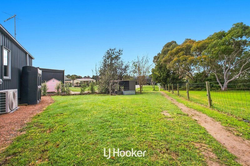 Photo - 14-16 Rockleigh Park Road, Narre Warren North VIC 3804 - Image 9
