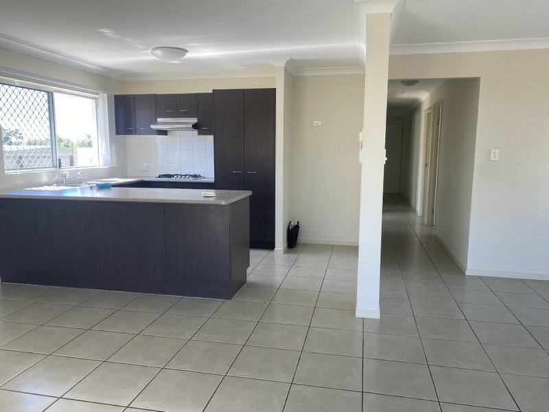 Photo - 14-16 Sapphire Cres , Bowen QLD 4805 - Image 5