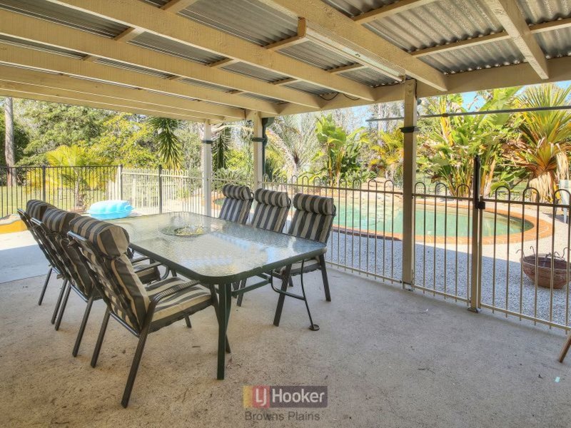 Photo - 14-16 Thylungra Road, Park Ridge South QLD 4125 - Image 8