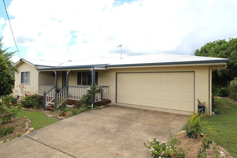 Photo - 14 Abbotsford Street, Toogoolawah QLD 4313 - Image 8