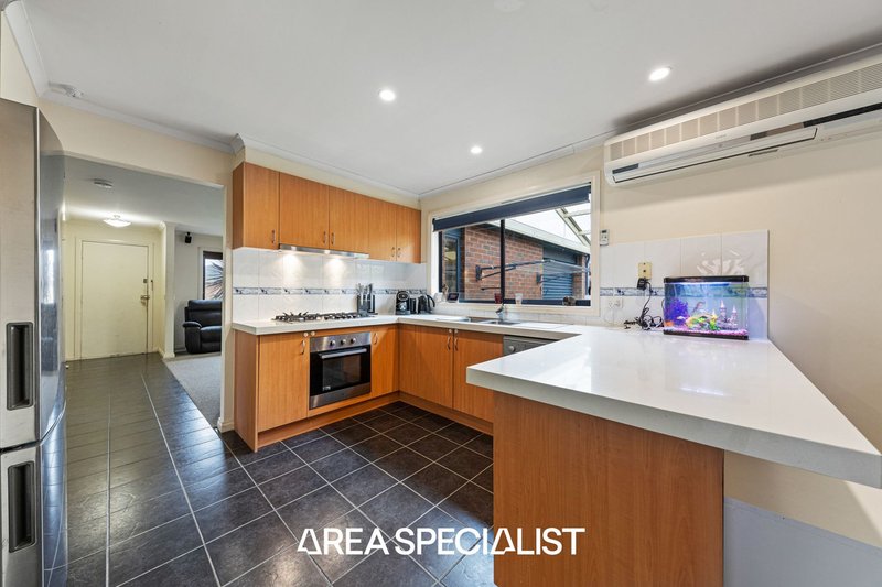 Photo - 14 Acre Court, Pakenham VIC 3810 - Image 3