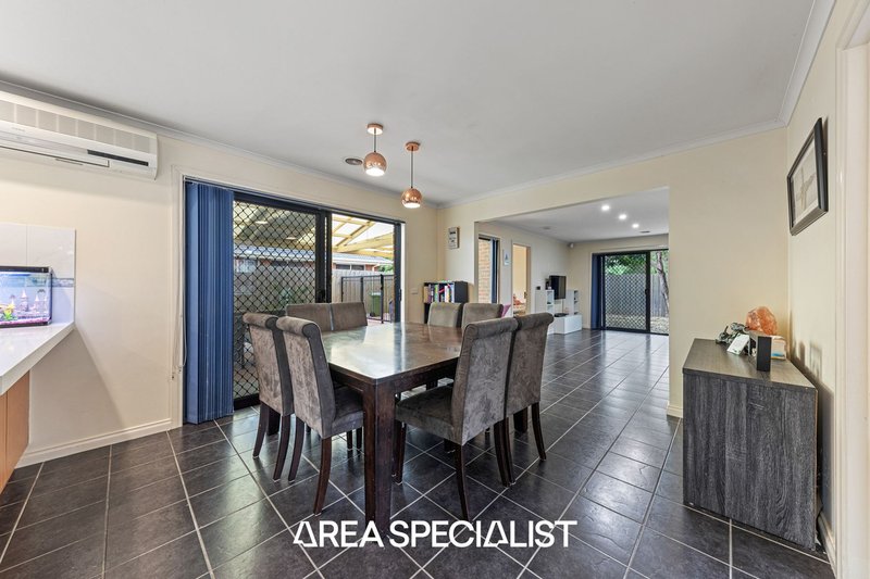 Photo - 14 Acre Court, Pakenham VIC 3810 - Image 6