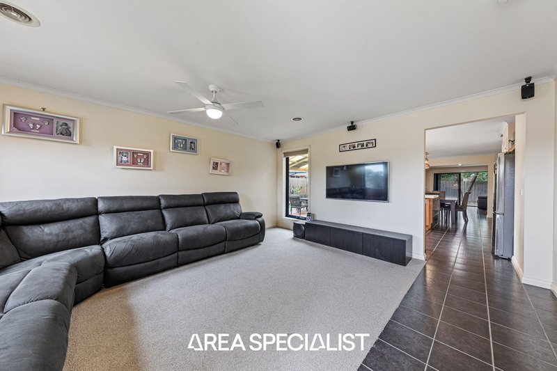 Photo - 14 Acre Court, Pakenham VIC 3810 - Image 6