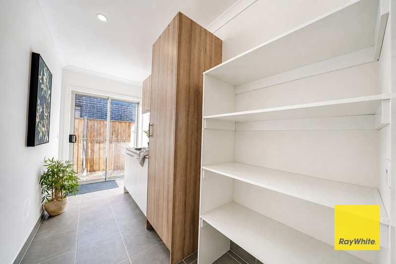 Photo - 14 Adenmore Circuit, Deanside VIC 3336 - Image 16