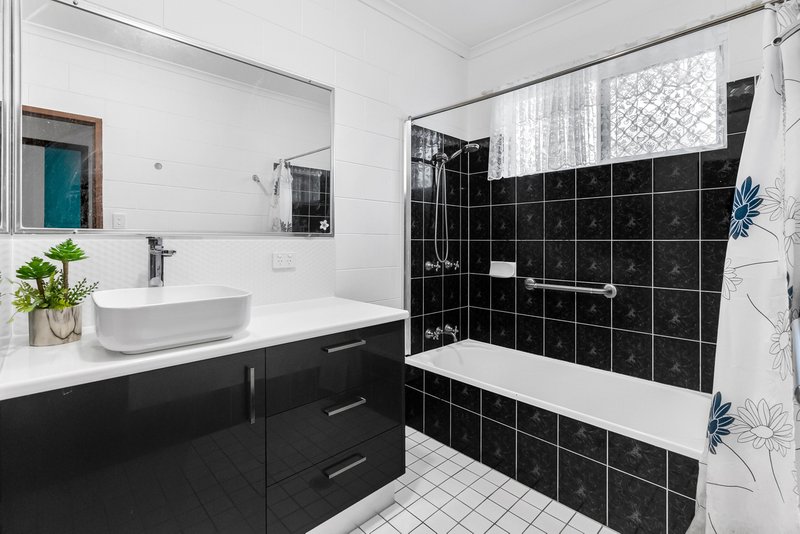 Photo - 14 Adonis Street, Mount Sheridan QLD 4868 - Image 6