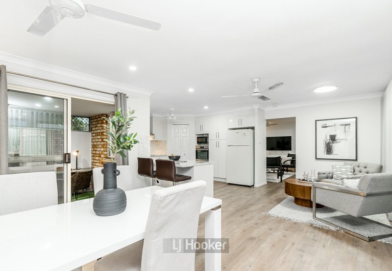 Photo - 14 Agathis Place, Forest Lake QLD 4078 - Image 2