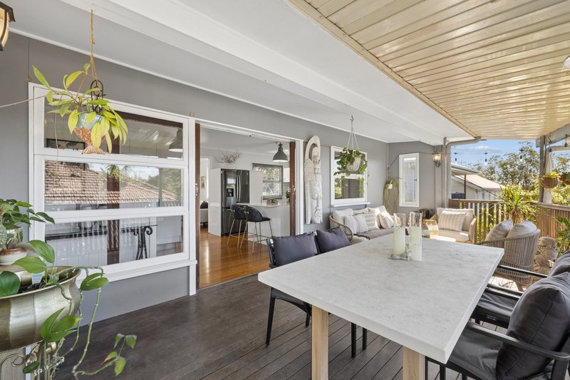 Photo - 14 Agnes Street, Holland Park West QLD 4121 - Image 8