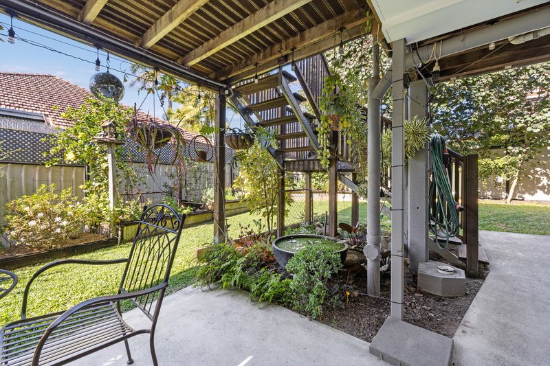 Photo - 14 Agnes Street, Holland Park West QLD 4121 - Image 18
