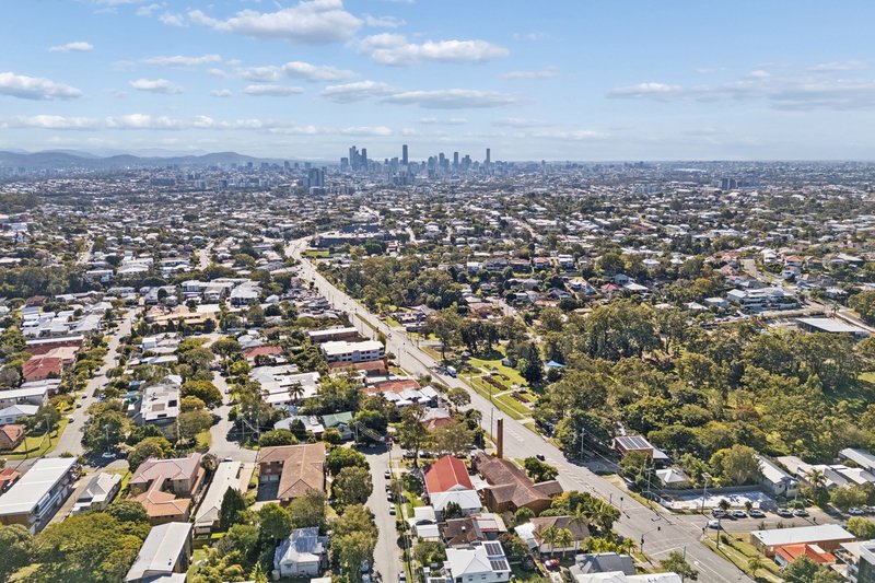 Photo - 14 Agnes Street, Holland Park West QLD 4121 - Image 19