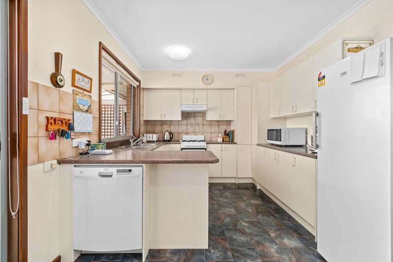 Photo - 14 Alameda Drive, Sale VIC 3850 - Image 4