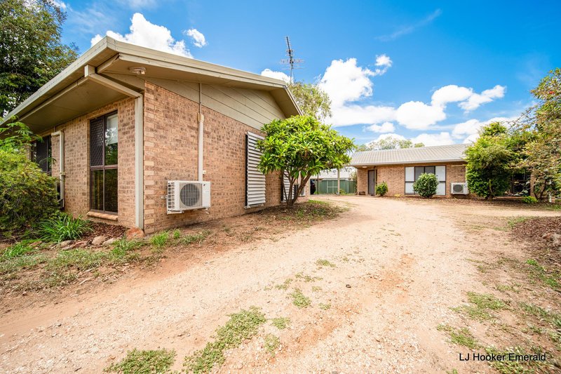 Photo - 14 Alamein Drive, Emerald QLD 4720 - Image 3